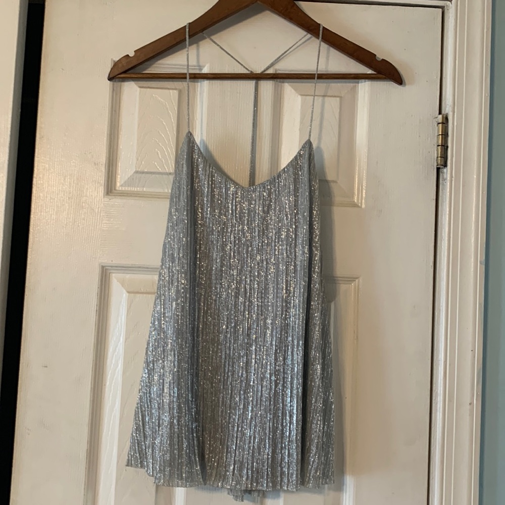 Express M silver tank top
